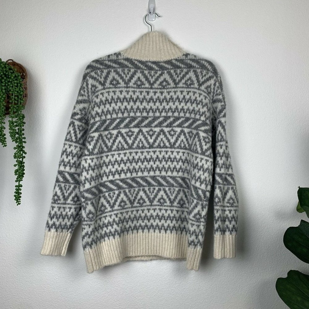 Aerie XS Oversized Gray Ivory cream Fair Isle Chunky Knit Sweater Top - Picture 7 of 7